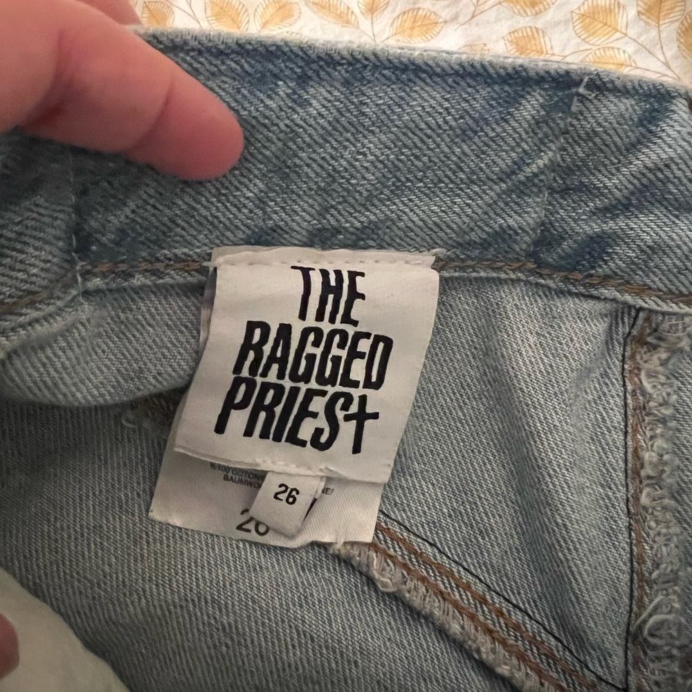The Ragged Priest - Size 26 - Picture 8 of 10